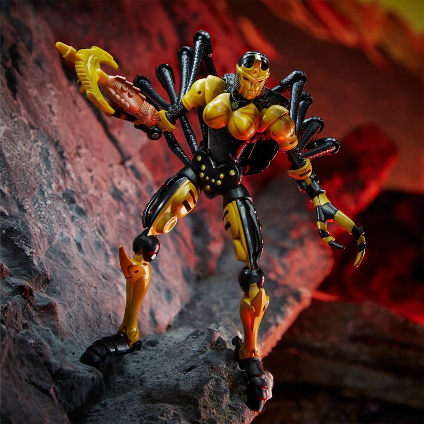 Hasbro Transformers Generations War for Cybertron: Kingdom Deluxe WFC-K5 Blackarachnia Action Figure FFHB5144 on Sale