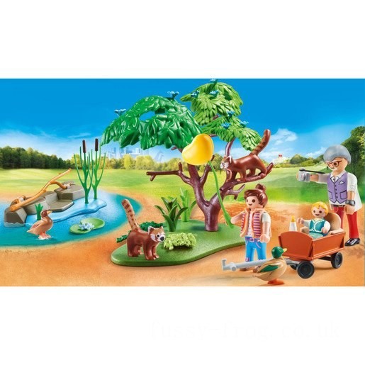 Playmobil 70344 Family Fun Red Panda Habitat FFPB5077 - Clearance Sale